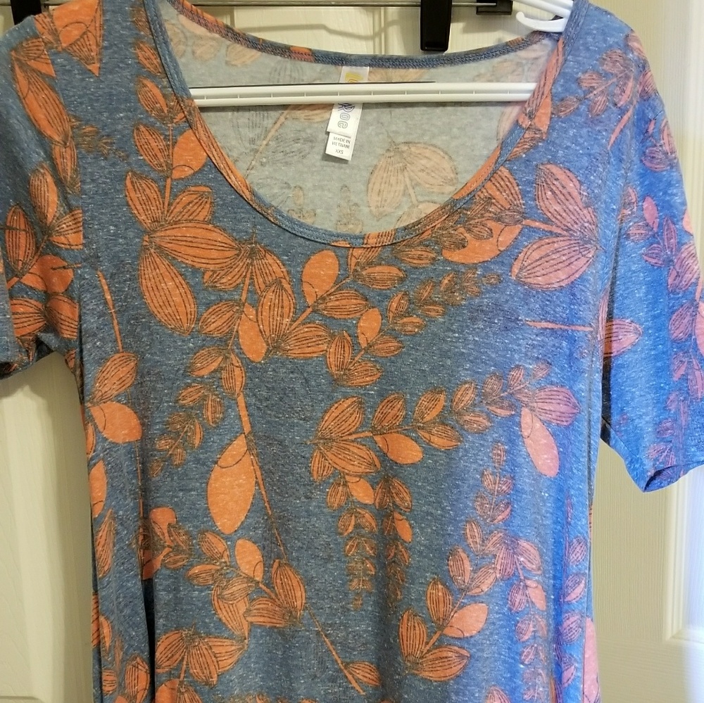 Lularoe XXS perfect T. Never worn.